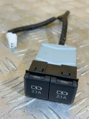 Разъем AUX / USB Toyota Rav 4 (XA50) (2018-н.в.) 2019 8553215010 2.5 I A25AFXS