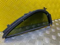 Стекло двери задней правой (форточка) Toyota Hilux (2015-2021) 2017 43R00086 2.4 D 2GDFTV