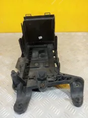 Полка аккумулятора Volkswagen Tiguan (2007-2011) 2009 1K0915325A