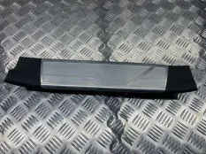 Накладка на порог внутренняя задняя левая Toyota Hilux (2015-2021) 2017 67918KK010 2.4 D 2GDFTV