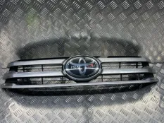 Решетка радиатора Toyota Hilux (2015-2021) 2017 2.4 D 2GDFTV