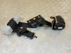 Ремень безопасности Toyota Hilux (2015-2021) 2017 2.4 D 2GDFTV, задний