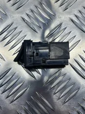 Разъем AUX / USB Toyota Hilux (2005-2015) 2014 861900K030A ПИКАП 2.5 D 2KDFTV