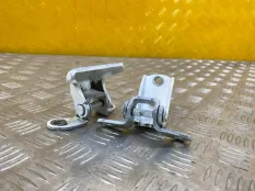 Петля двери Toyota Hilux (2005-2015) 2014 ПИКАП 2.5 D 2KDFTV