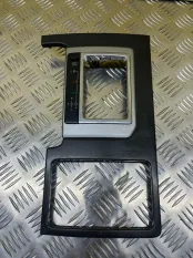 Консоль салона (кулисная часть) Toyota Land Cruiser Prado 150 (2009-2023) 2014 5882160360 3.0 D 1KDFTV