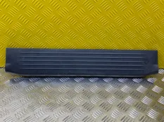 Накладка на порог внутренняя передняя левая Toyota Hilux (2005-2015) 2014 679140K010 ПИКАП 2.5 D 2KDFTV