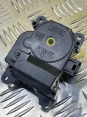 Моторчик заслонки печки Toyota Land Cruiser Prado 150 (2009-2023) 2014 0638000172 3.0 D 1KDFTV