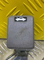 Ручка открывания капота Mitsubishi L200 (2006-2015) 2007 2.5 D 4D56