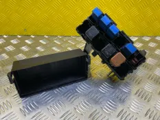 Блок предохранителей Nissan Navara (D40) 2004-2015 2007 252309F920 2.5 D YD25DDTI