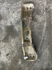 Балка под КПП Mitsubishi L200 (2006-2015) 2012 2.5 D 4D56