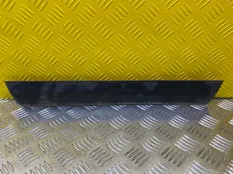 Накладка на порог внутренняя передняя правая Toyota Hilux (2015-2021) 2017 67911KK010 2.4 D 2GDFTV
