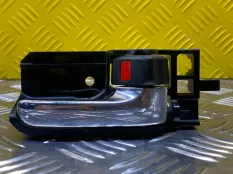 Ручка двери внутренняя задняя правая Toyota Hilux (2005-2015) 2014 692050D080 ПИКАП 2.5 D 2KDFTV