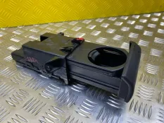 Подстаканник Toyota Hilux (2015-2021) 2017 66995KK010 2.4 D 2GDFTV