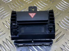 Кнопка аварийной сигнализации Toyota Hilux (2015-2021) 2017 839100K180 2.4 D 2GDFTV