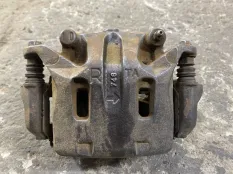 Суппорт передний правый Nissan Pathfinder (R51M) 2004-2013 2007 41001EB32A 2.5 D YD25DDTI