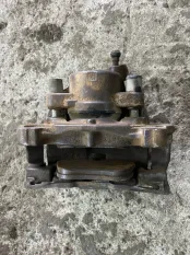 Суппорт передний правый Land Rover Freelander II (2006-2014) 2012 LR015386 2.2 D 224DT