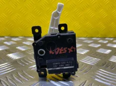 Моторчик заслонки печки Lexus LX 570 (2007-2022) 2010 0638001030 5.7 I 3URFE