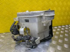 Бачок омывателя Toyota Land Cruiser Prado 120 (2002-2009) 2007 860141385 ВНЕДОРОЖНИК 3.0 D 1KDFTV