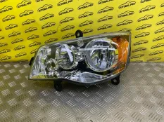 Фара левая Dodge Caravan V (2007-2020) 2014 5113341AD