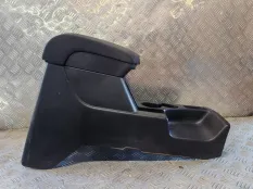 Подлокотник Mitsubishi L200 (2006-2015) 2012 8011B017XA 2.5 D 4D56