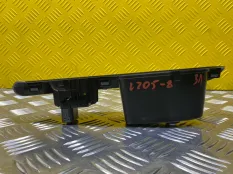 Кнопка стеклоподъемника Mitsubishi L200 (2015-2022) 2017 7641A071XA ПИКАП 2.4 D 4N15