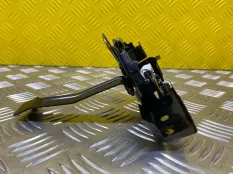 Замок капота Toyota Hilux (2015-2021) 2018 535100K380