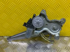 Стеклоподъемник электр. задний правый Toyota Hilux (2005-2015) 2013 857200K020 2.5 D 2KDFTV