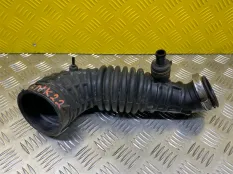 Патрубок воздушного фильтра Nissan Navara (D40) 2004-2015 2011 2.5 D YD25DDTI