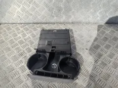 Подстаканник Dodge Caravan III (1995-2000) 1999 5016129AA МИНИВЭН 2.4 I EDZ