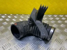 Патрубок воздушного фильтра Nissan Navara (D40) 2004-2015 2007 2.5 D YD25DDTI