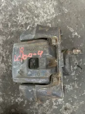 Суппорт задний правый Toyota Land Cruiser (100) 1998-2007 2000 4.2 D 1HDFTE