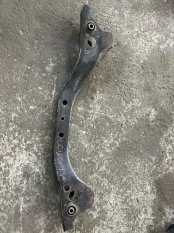 Балка под КПП Toyota Land Cruiser (100) 1998-2007 2000 4.2 D 1HDFTE