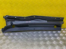 Дождевик Toyota Hilux (2005-2015) 2013 557090K020 2.5 D 2KDFTV