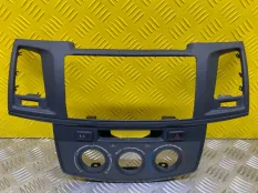 Рамка под магнитолу Toyota Hilux (2005-2015) 2013 554200K380 2.5 D 2KDFTV