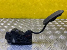 Педаль газа Toyota Hilux (2005-2015) 2013 781200K020 2.5 D 2KDFTV