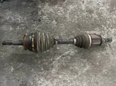 Полуось передняя правая (приводной вал, ШРУС) Nissan Navara (D40) 2004-2015 2008 39100EB310 2.5 D YD25DDTI