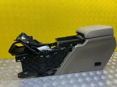 Подлокотник Land Rover Range Rover Evoque I (2011-2018) 2015 BJ32045C46 2.2 D