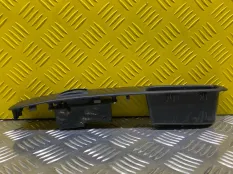 Кнопка стеклоподъемника переднего правого Mitsubishi L200 (2006-2015) 2012 MR587955 2.5 D 4D56