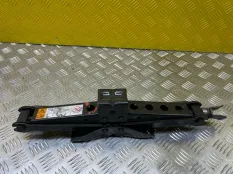 Домкрат Toyota Hilux (2005-2015) 2013 091150K080 ПИКАП 3.0 D 1KDFTV