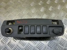 Накладка декоративная на торпедо Toyota Hilux (2005-2015) 2013 554490K070 ПИКАП 3.0 D 1KDFTV