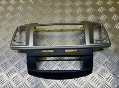 Накладка декоративная на торпедо Toyota Hilux (2005-2015) 2013 554200K470 ПИКАП 3.0 D 1KDFTV