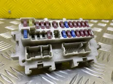 Блок предохранителей Nissan Navara (D40) 2004-2015 2008 1052918J0300 2.5 D YD25DDTI