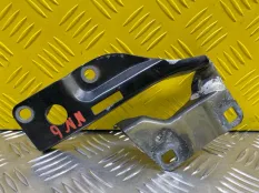 Петля капота Nissan Navara (D40) 2004-2015 2008 654004M400 2.5 D YD25DDTI