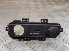 Разъем AUX / USB Kia Sportage III SL (2010-2016) 2013 846323U010WK 2.0 I G4KD