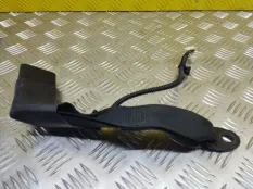 Ответная часть ремня безопасности Toyota Rav 4 (CA40) (2012-2019) 2013 7333042150 2.0 D 1ADFTV
