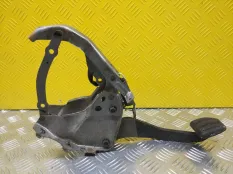 Педаль тормоза Toyota Rav 4 (CA40) (2012-2019) 2013 4711042220 2.0 D 1ADFTV
