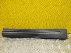 Молдинг двери задней левой Infiniti QX70 (2013-2017) 828711CA
