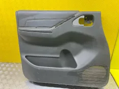 Обшивка двери передняя левая Nissan Navara (D40) 2004-2015 2010 809015X61B ПИКАП 2.5 D YD25DDTI