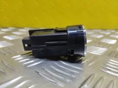 Кнопка запуска двигателя Toyota Hilux (2015-2021) 2017 896110K011 2.4 D 2GDFTV