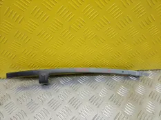 Направляющая стекла Toyota Hilux (2015-2021) 2017 674040K070 2.4 D 2GDFTV
